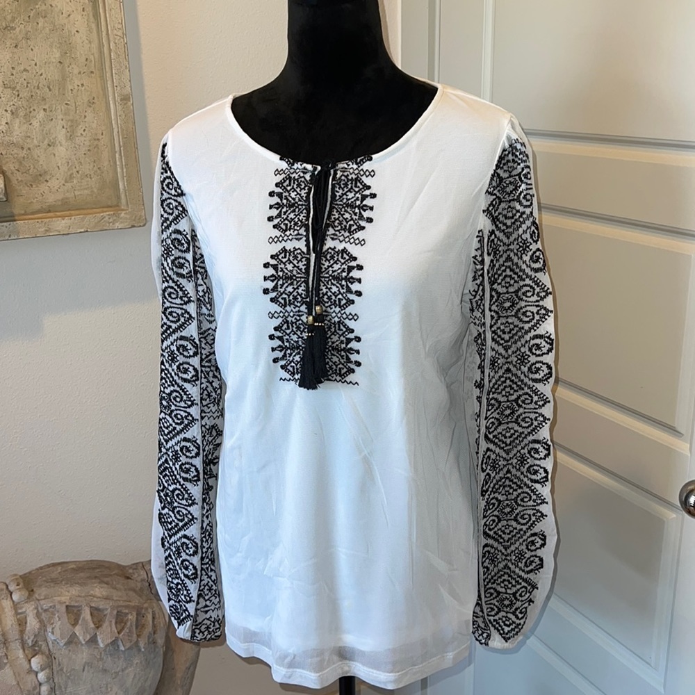 INC International Concepts Sz L ivory black embroidered hobo peasant blouse Sz L